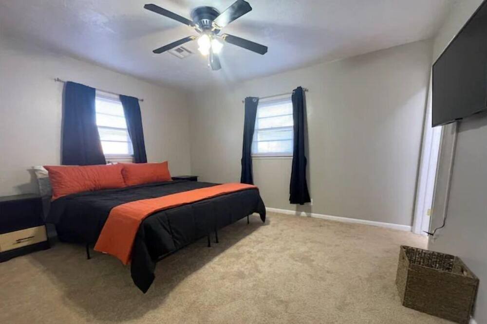 Photo of Bedroom in Muskogee