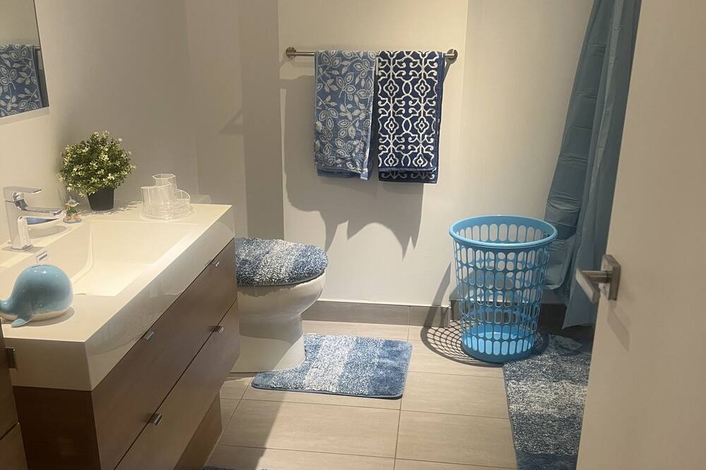 Photo of Bathroom in Griffintown
