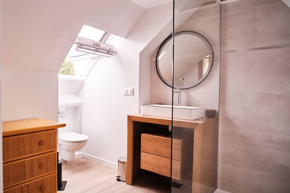 Photo of Bathroom in Vains