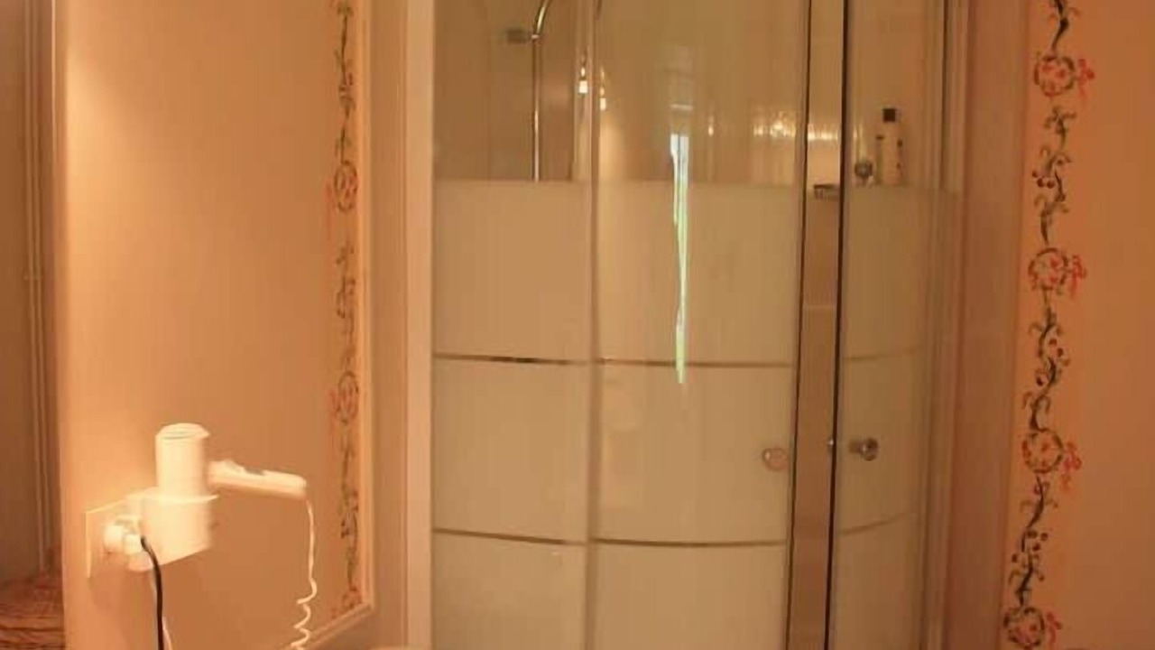 Photo of Bathroom in Lepin-le-Lac