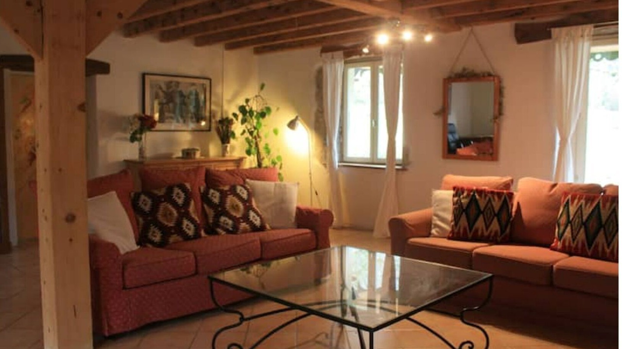 Photo of Livingroom in Lepin-le-Lac