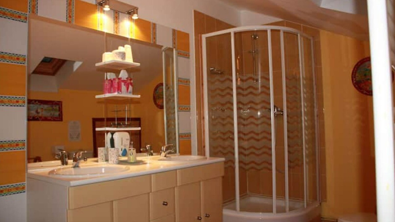 Photo of Bathroom in Lepin-le-Lac