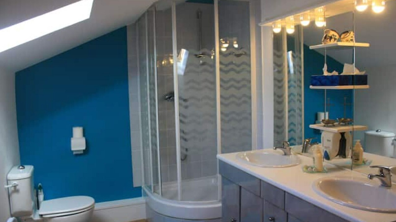 Photo of Bathroom in Lepin-le-Lac