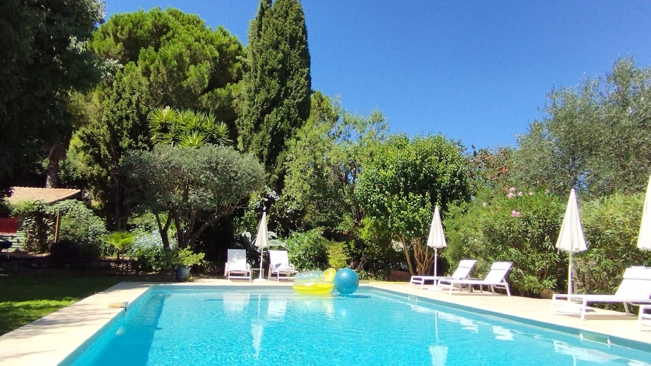 Photo of Outdoor in Roujan