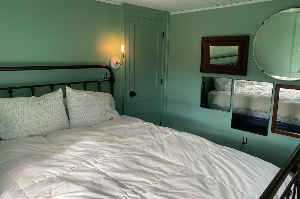 Photo of Bedroom in Kerhonkson