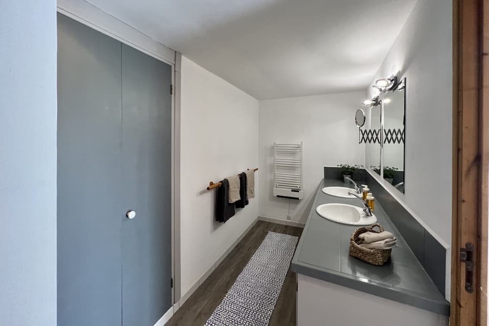 Photo of Others in Barbentane