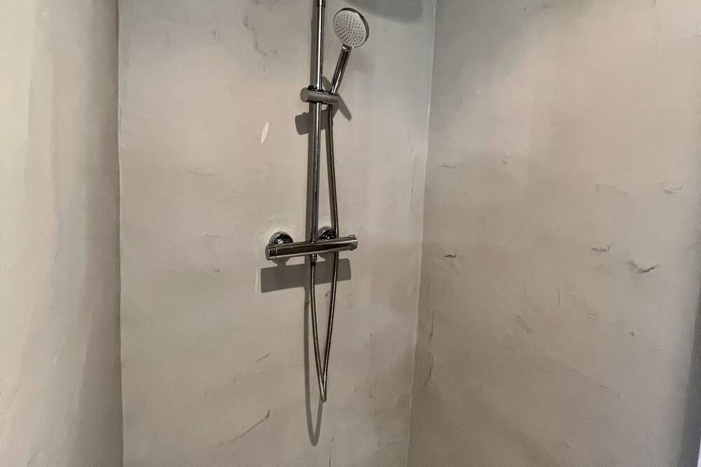 Photo of Bathroom in Barbentane