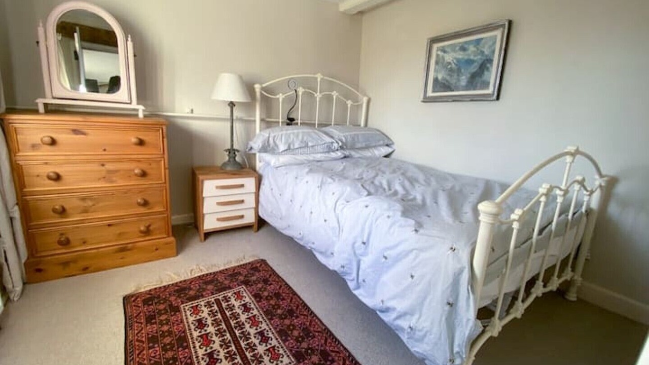 Photo of Others in East Knoyle