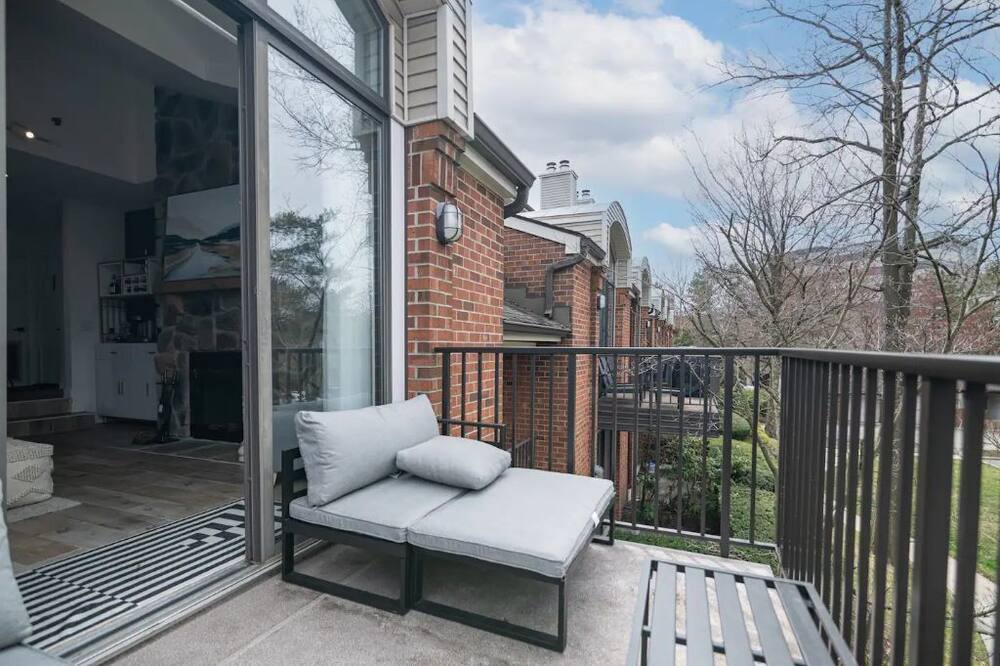 Photo of Outdoor in Teaneck
