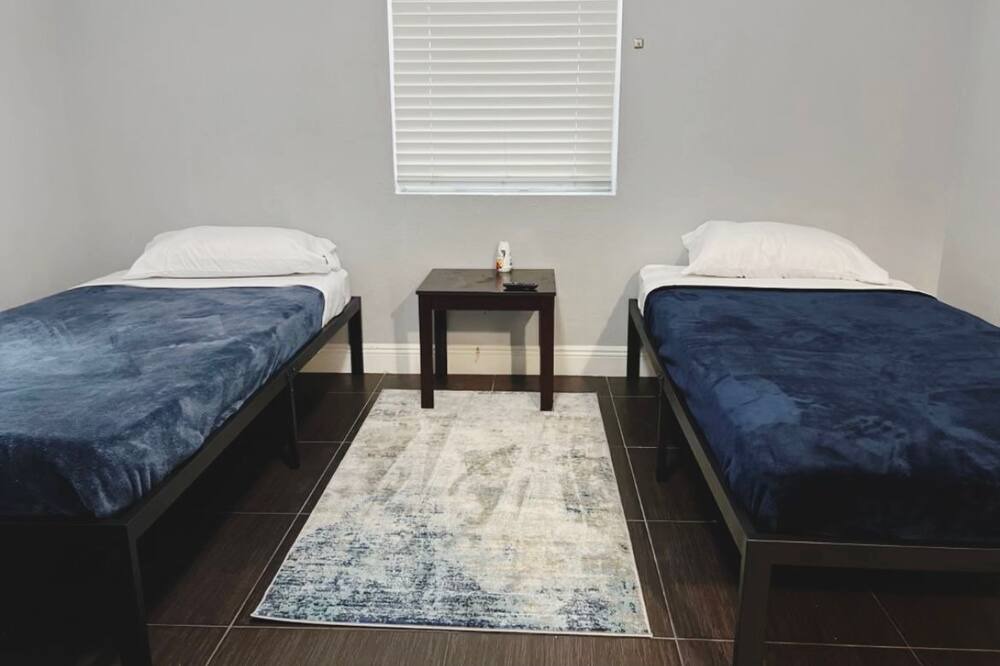 Photo of Bedroom in Coral Springs