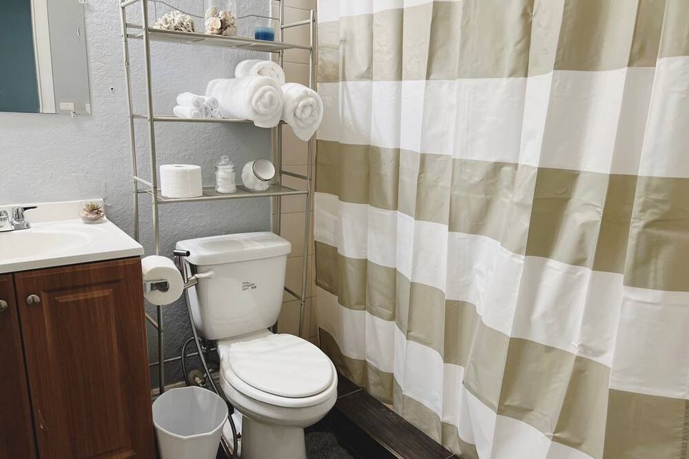 Photo of Bathroom in Coral Springs