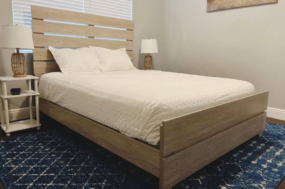 Photo of Bedroom in Coral Springs