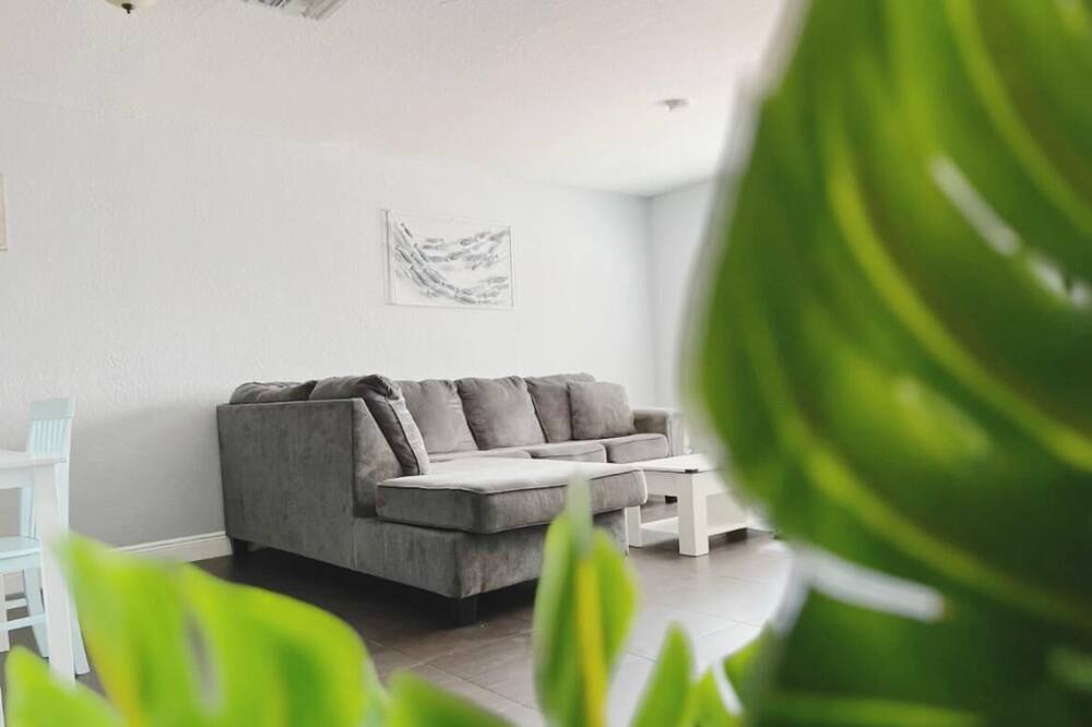 Photo of Livingroom in Coral Springs