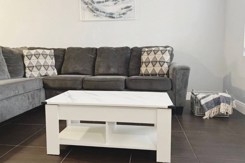 Photo of Livingroom in Coral Springs
