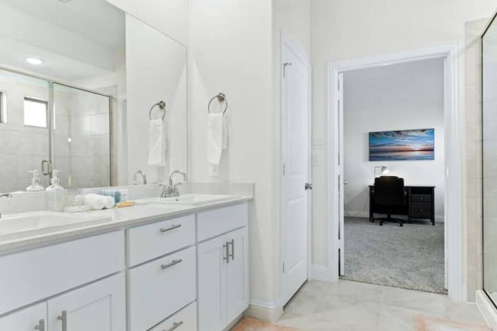 Photo of Bathroom in Wylie