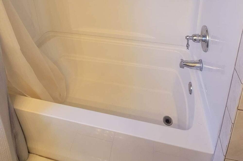 Photo of Bathroom in Beatrice