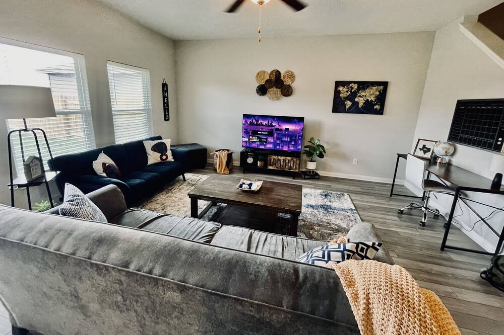 Photo of Livingroom in Liberty Hill
