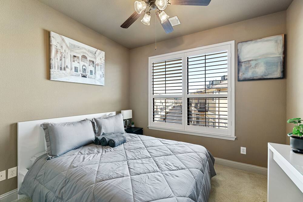 Photo of Bedroom in Legacy Park