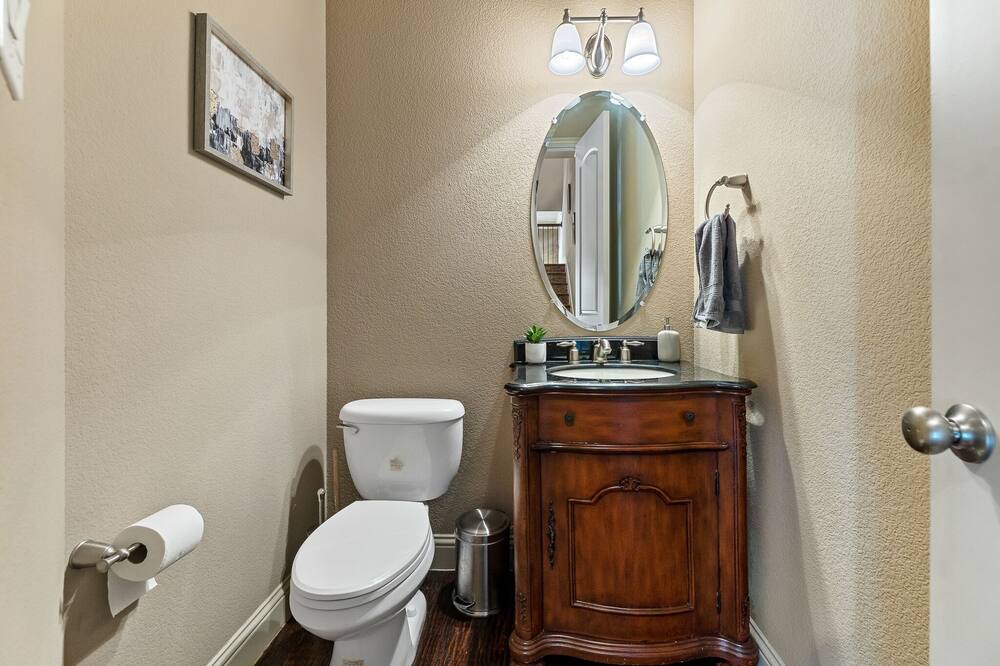 Photo of Bathroom in Legacy Park