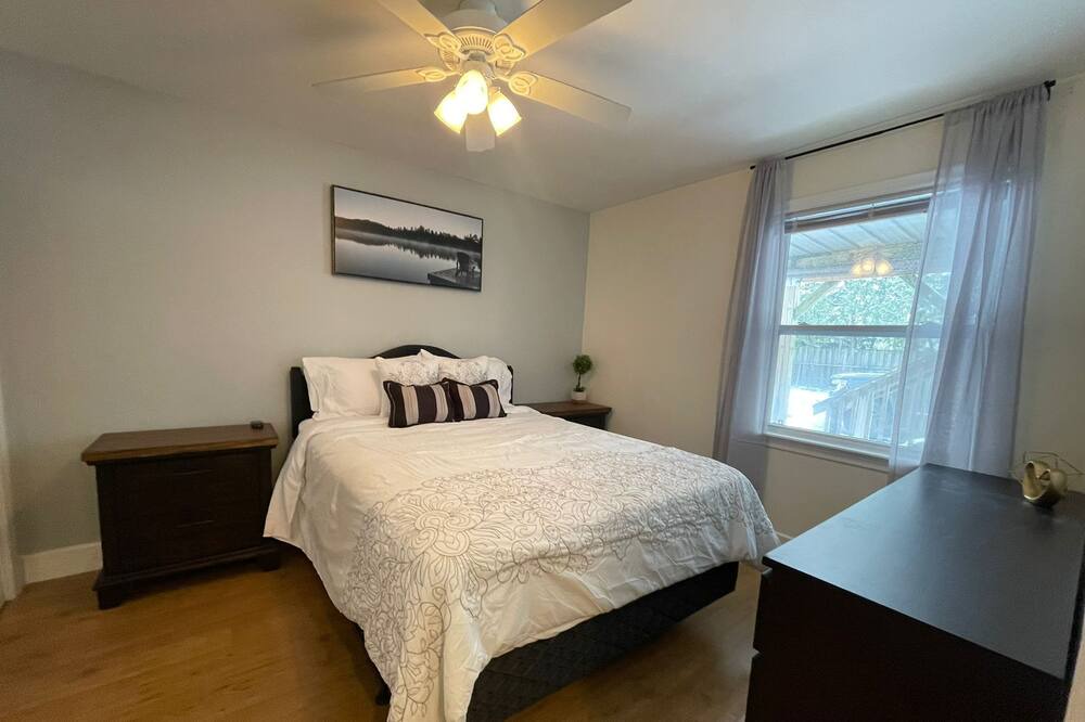 Photo of Bedroom in Byron