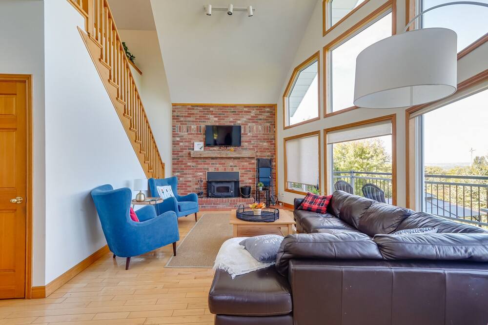 Photo of Livingroom in Meaford