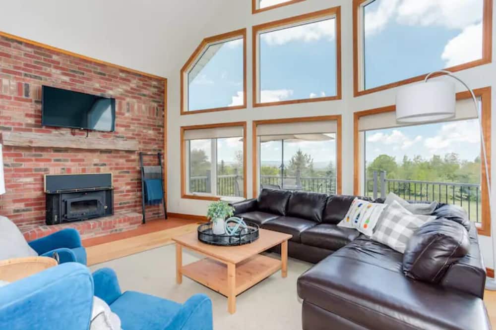 Photo of Livingroom in Meaford
