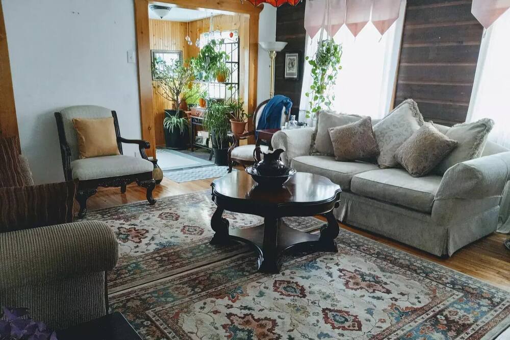 Photo of Livingroom in L'Ile-Perrot
