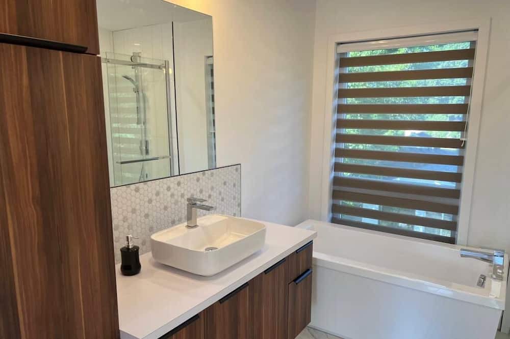 Photo of Bathroom in Venise-en-Quebec