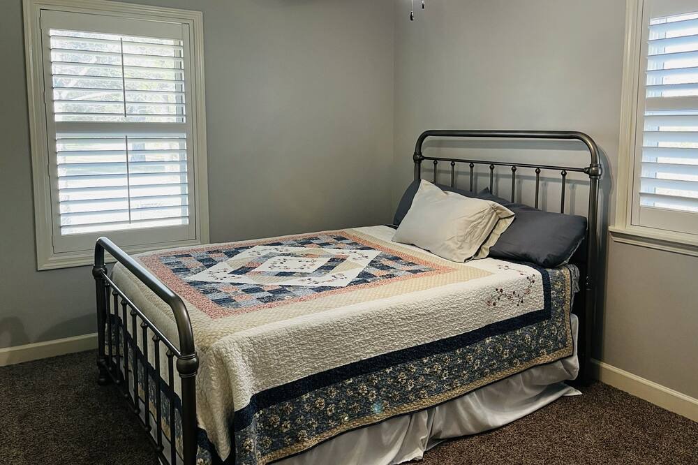 Photo of Bedroom in Heber Springs