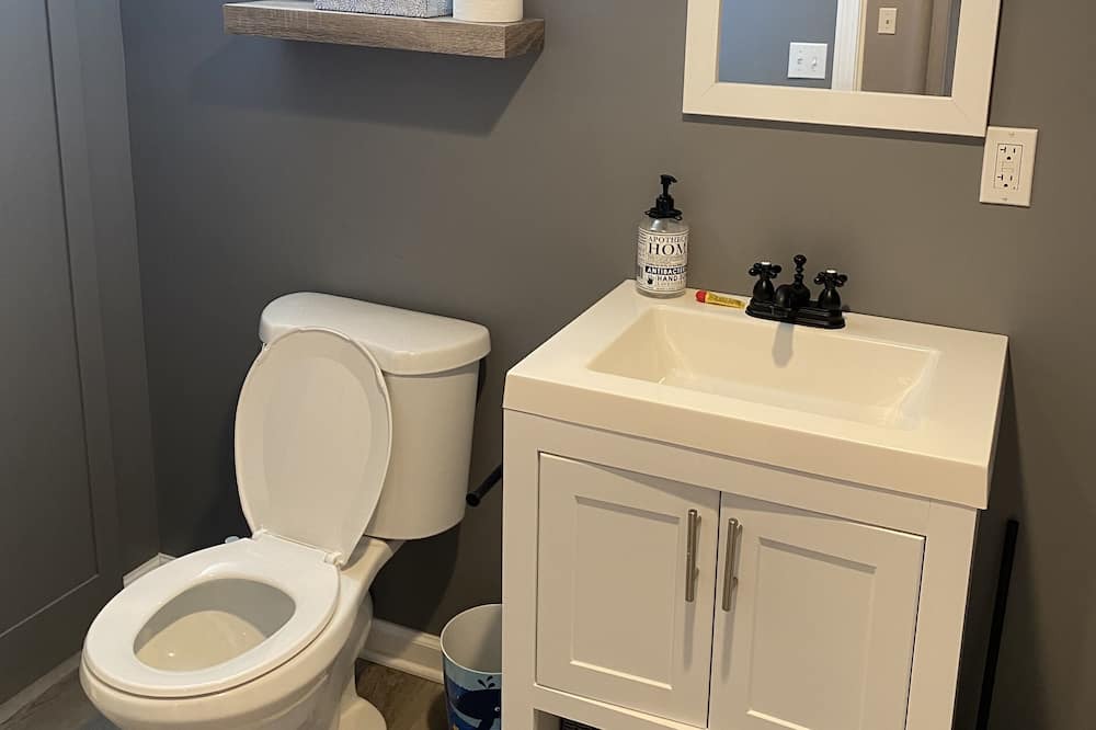 Photo of Bathroom in Seymour