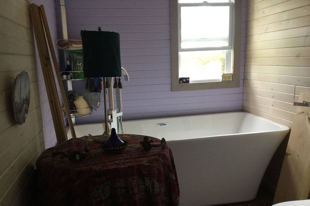 Photo of Bathroom in Gracefield