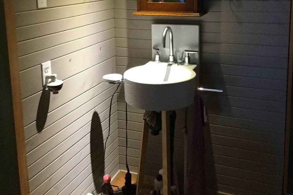 Photo of Bathroom in Gracefield
