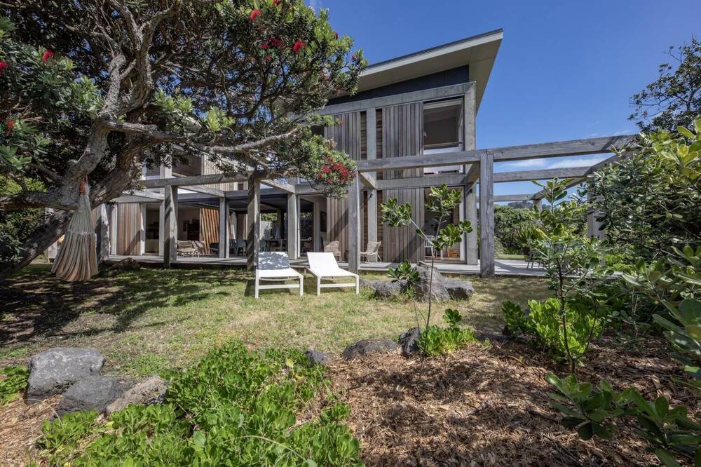 Photo of Outdoor in Piha