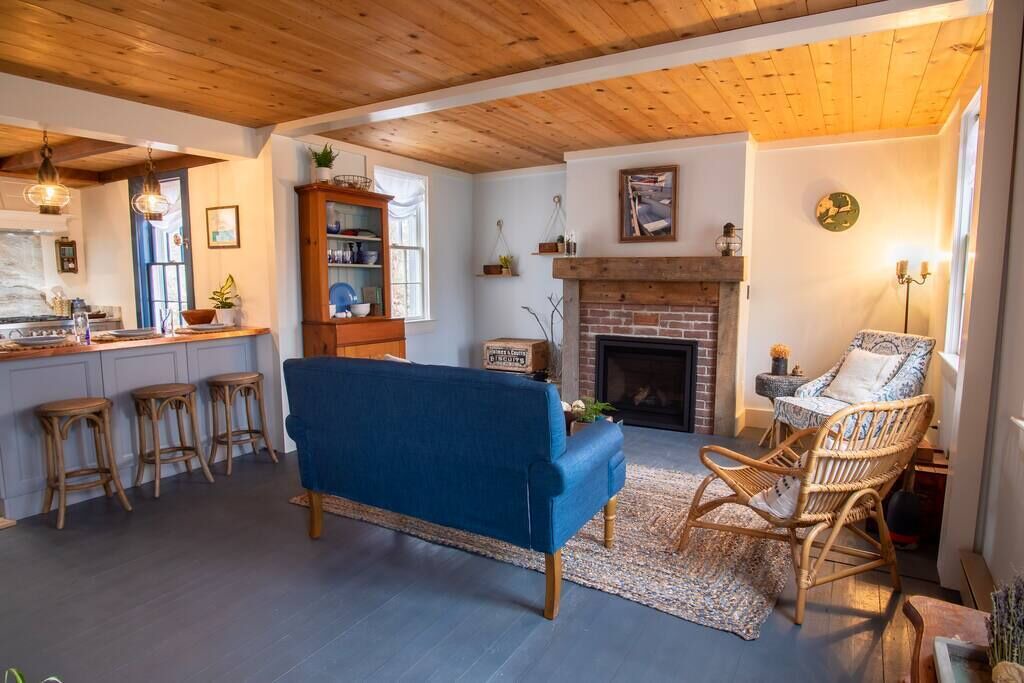 Photo of Livingroom in West Barnstable