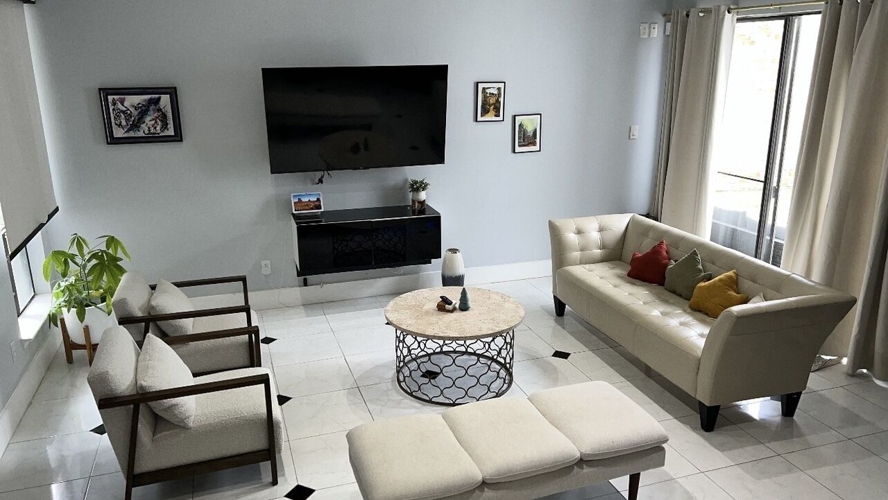 Photo of Livingroom in Memorial