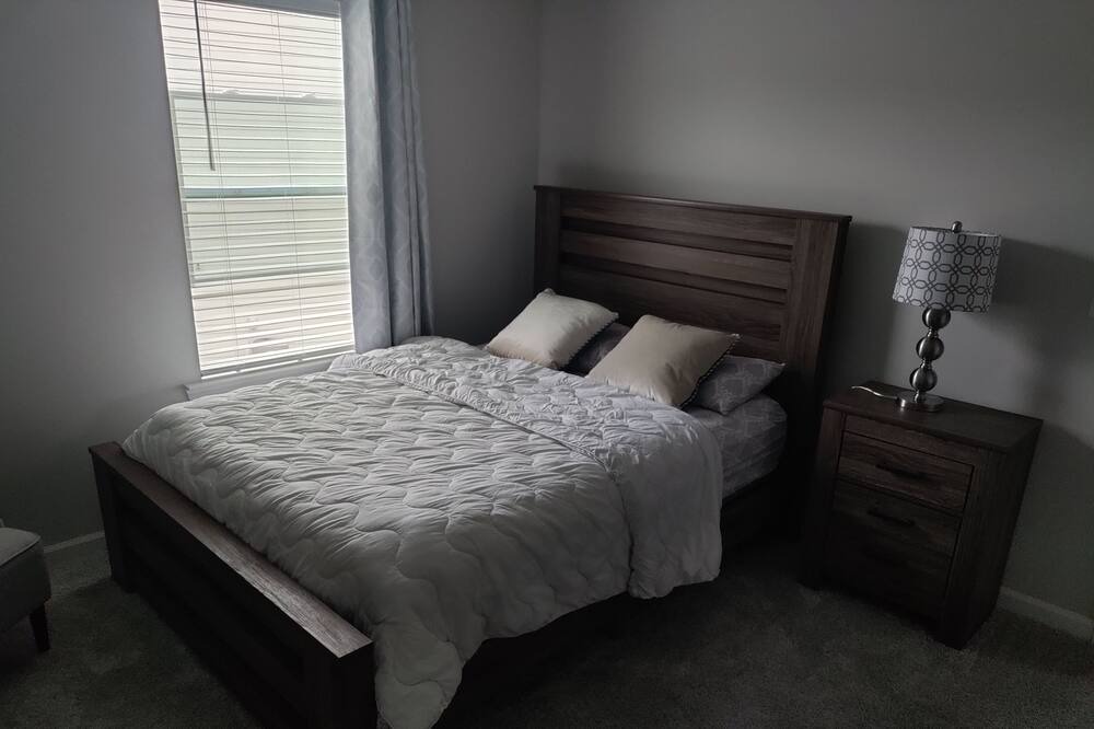 Photo of Bedroom in Dacula
