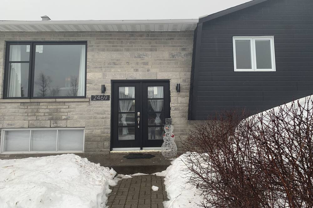 Photo of Outdoor in Laval