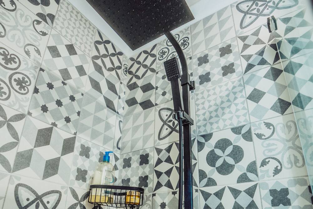 Photo of Bathroom in La Bruguiere