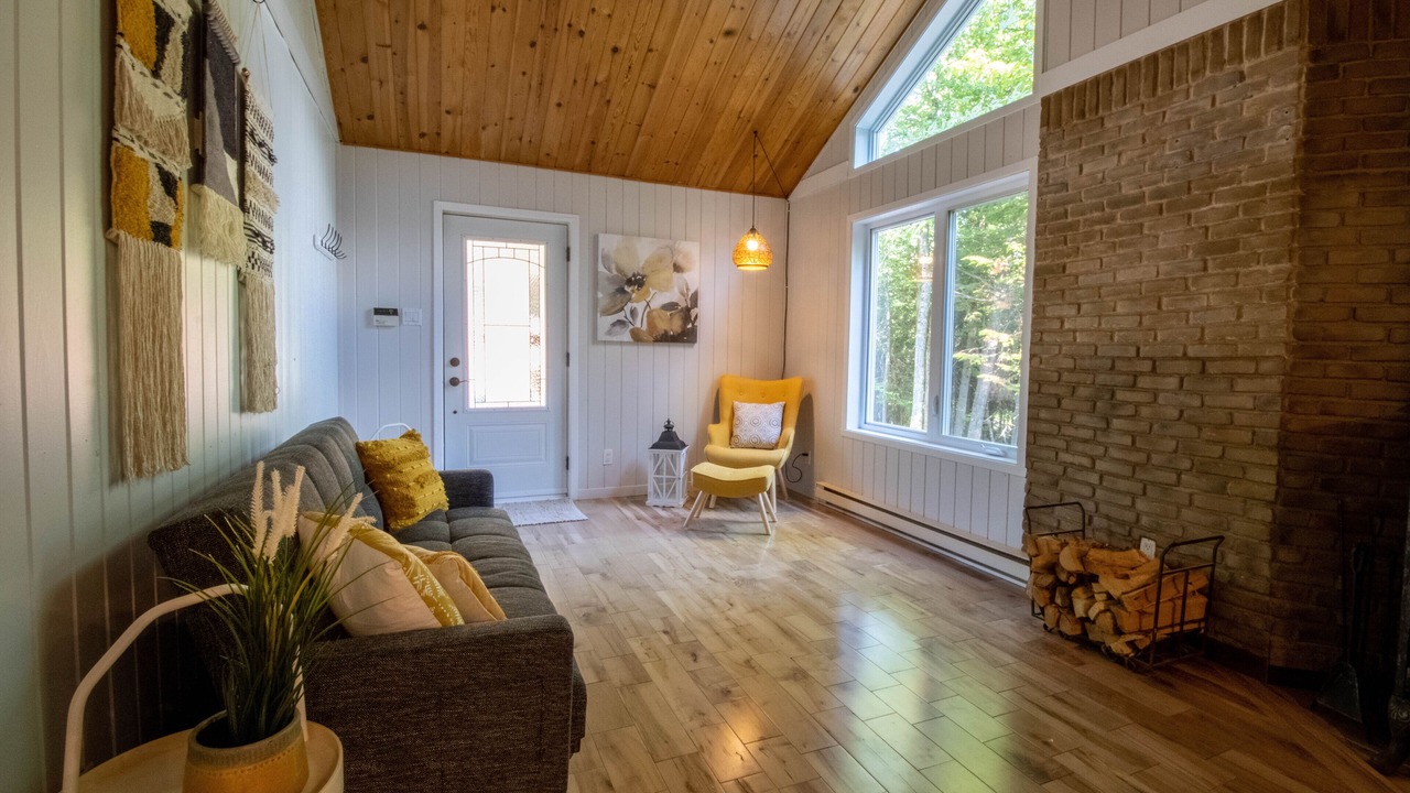Photo of Livingroom in Lac-Sergent
