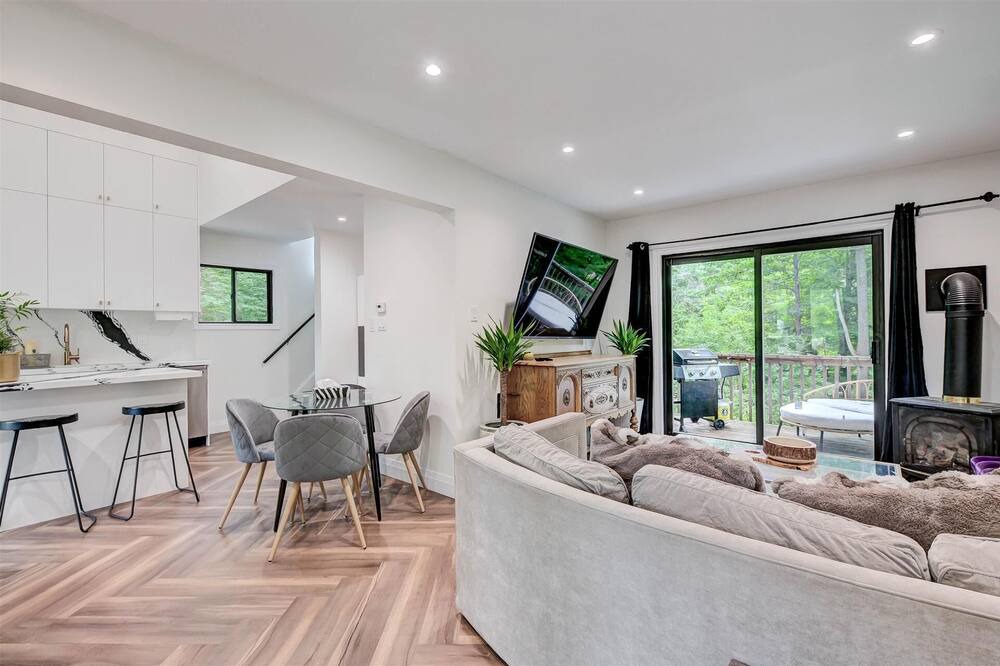 Photo of Livingroom in Minden Hills