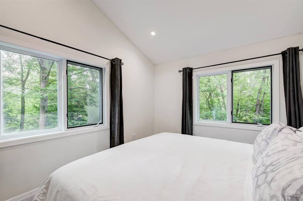 Photo of Bedroom in Minden Hills