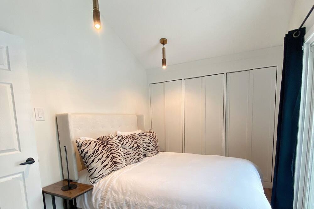 Photo of Bedroom in Minden Hills