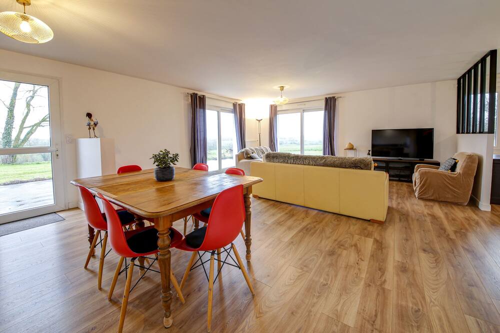 Photo of Others in Saint-Jean-sur-Mayenne