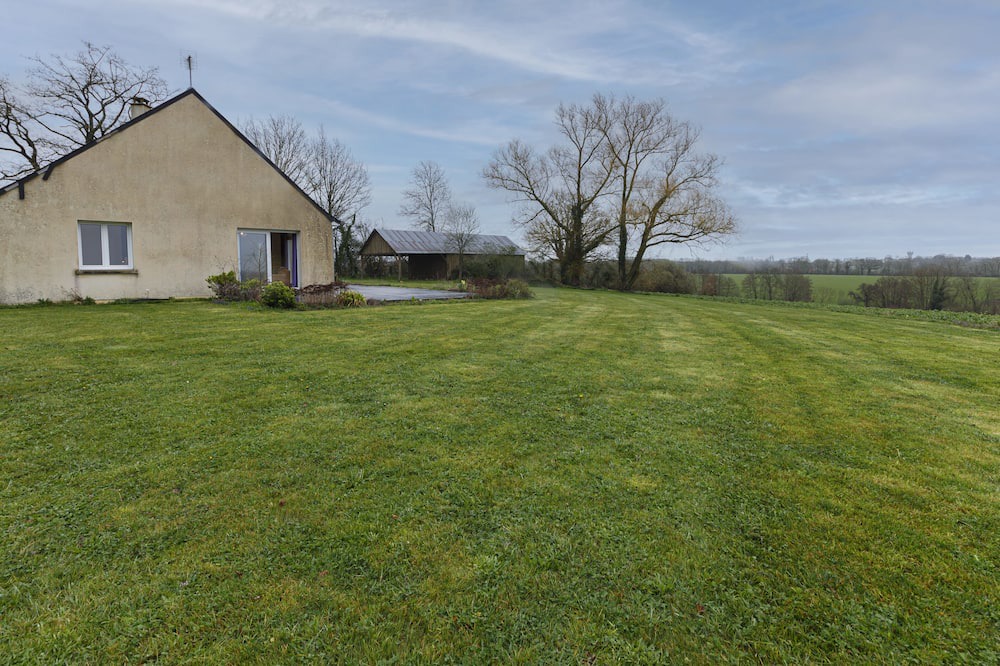 Photo of Others in Saint-Jean-sur-Mayenne
