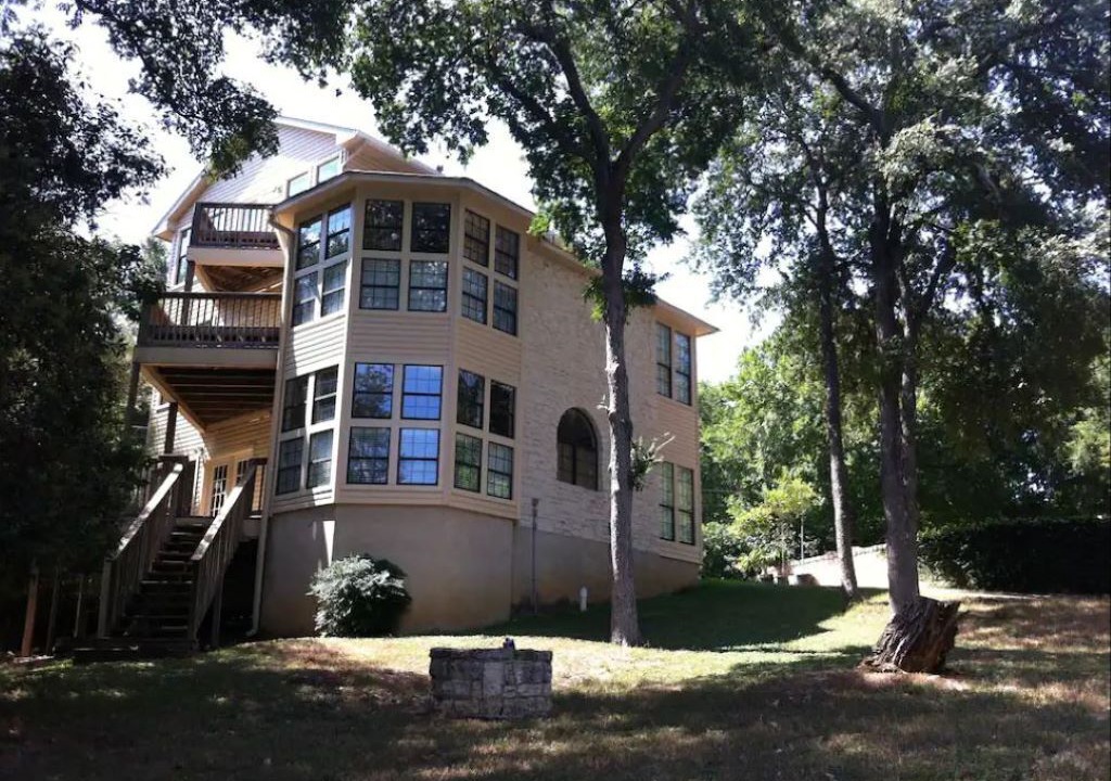 Photo of Outdoor in West Lake Hills