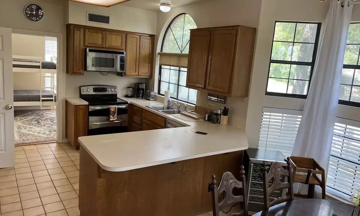 Photo of Kitchen in West Lake Hills