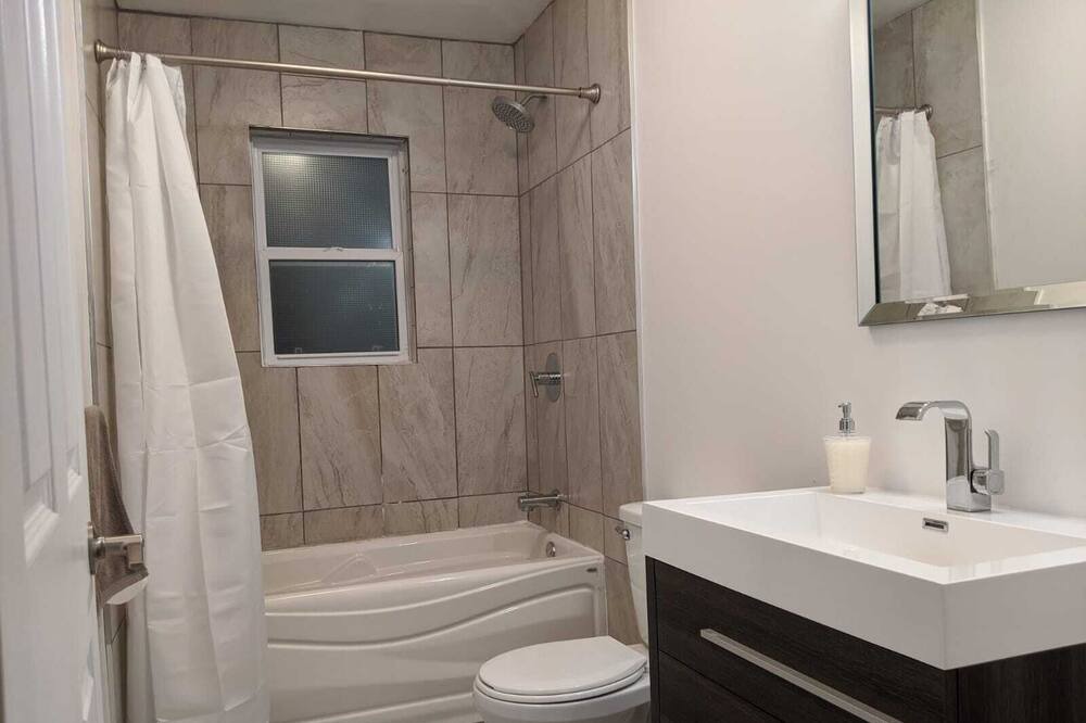 Photo of Bathroom in Bellefeuille