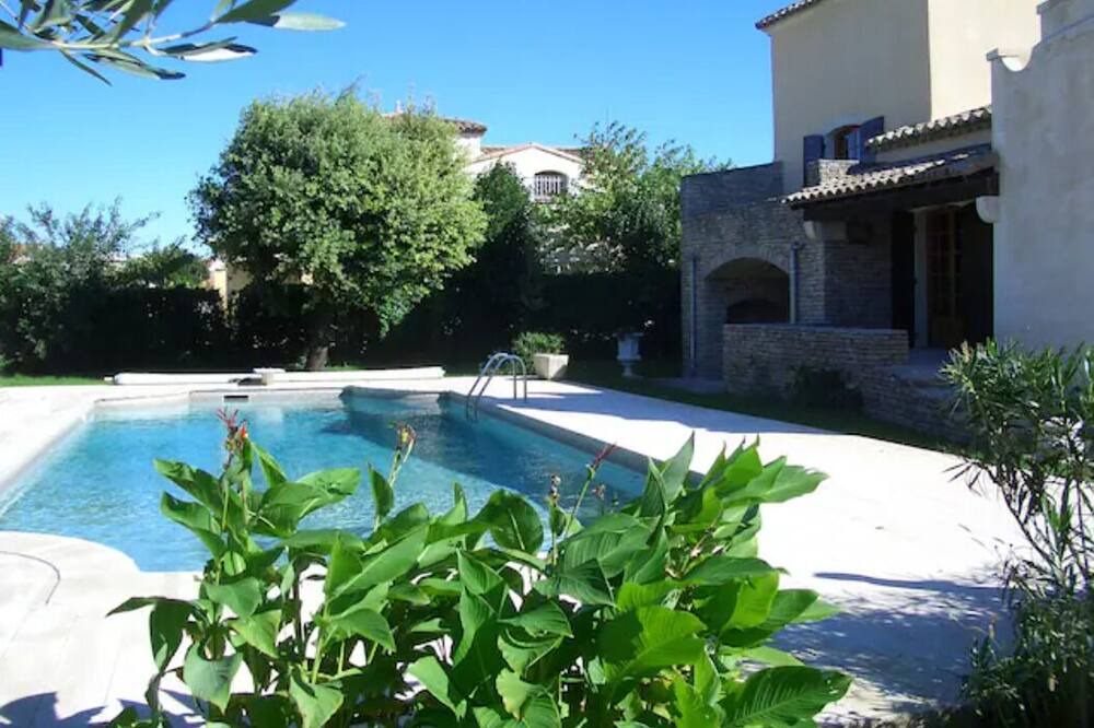 Photo of Outdoor in Lunel