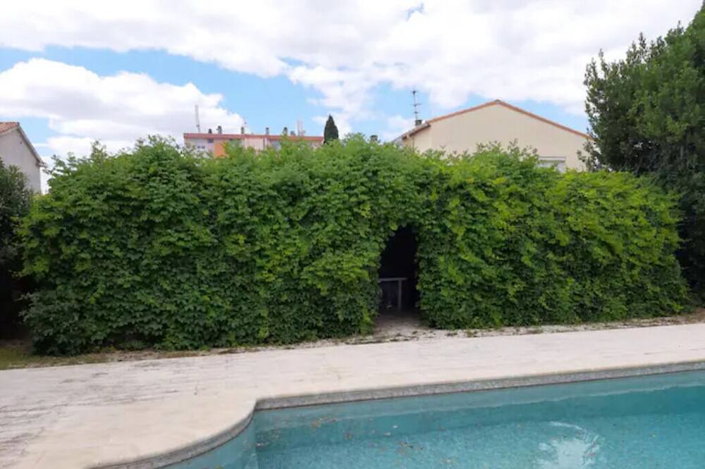 Photo of Outdoor in Lunel