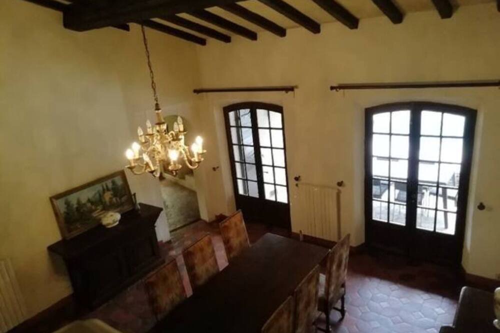 Photo of Livingroom in Lunel
